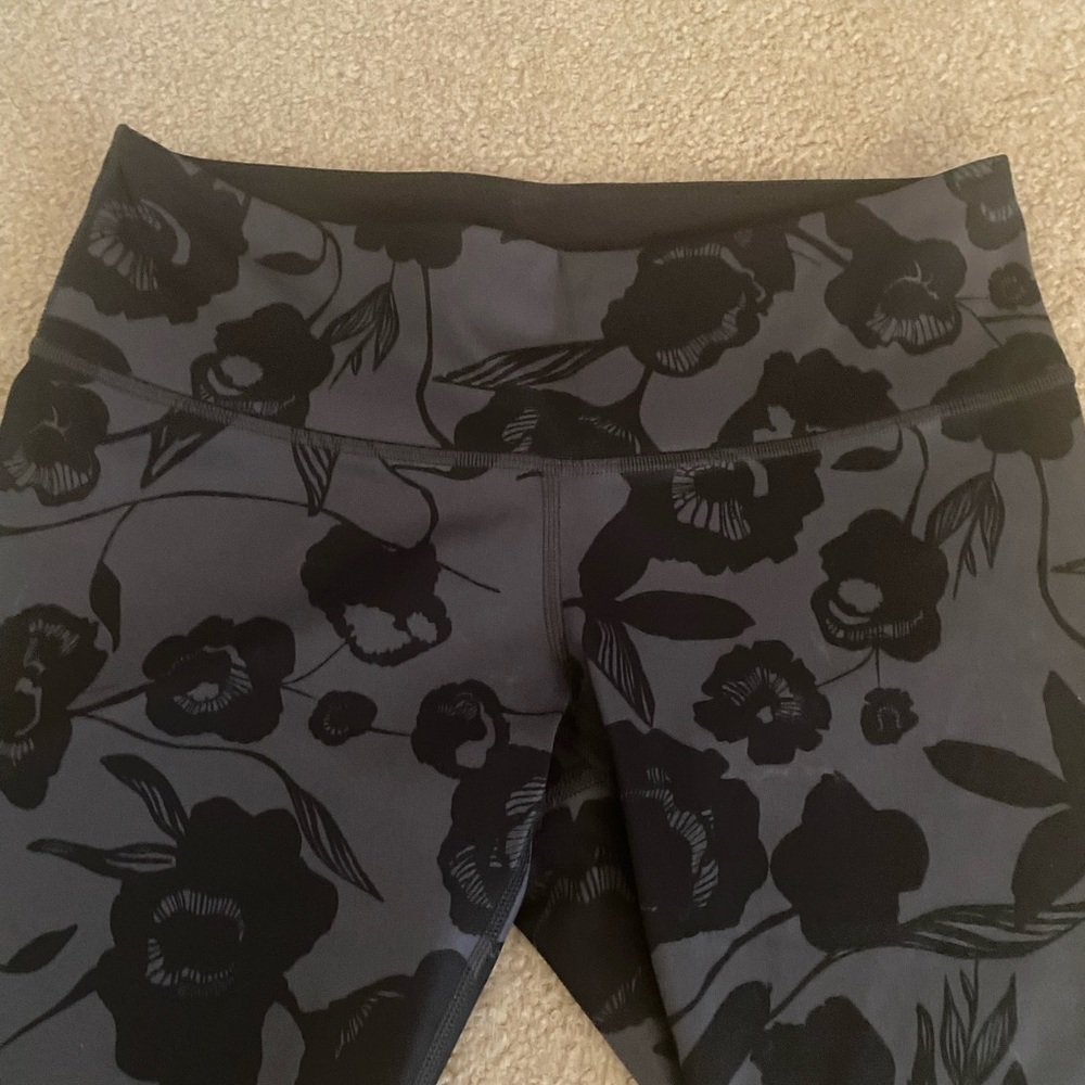 Lululemon cropped leggings